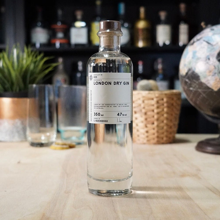 DSM London Dry Gin No 825 Apotheker's London Dry - Deutschergin - 4260642972769 - Deutsche Spirituosen Manufaktur