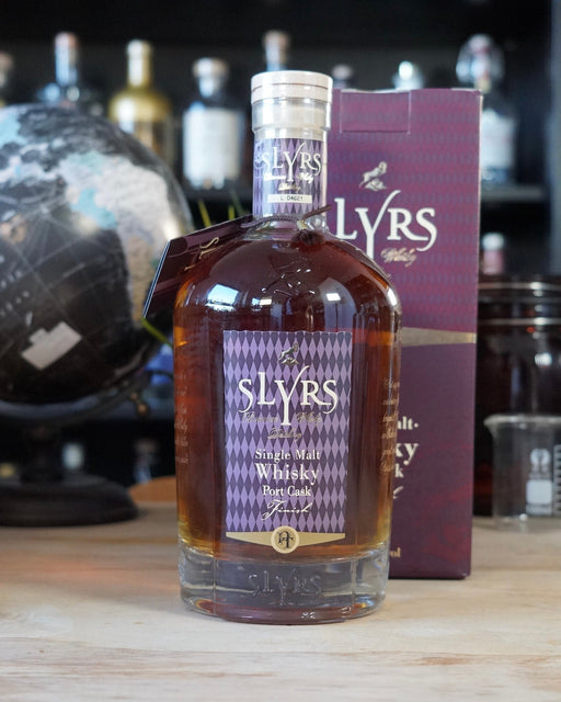 SLYRS Single Malt Whisky Port Fass - Deutschergin.de - 4250826902040 - Slyrs